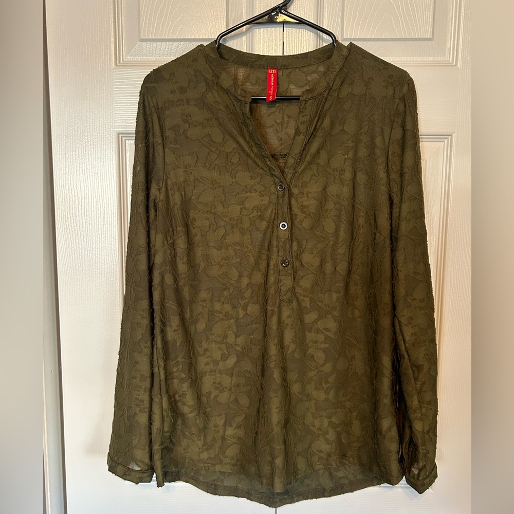 Urban‎ Mango button down shirt Olive Green Small